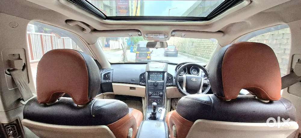 Mahindra Xuv500 W10 2015