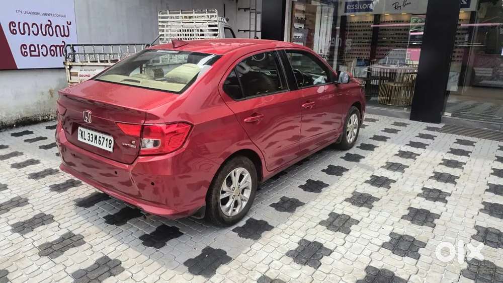 ചങ്ങനാശ്ശേരി മാടപ്പള്ളി ഹോണ്ട അമേസ് വില്പനയ്ക്ക്.