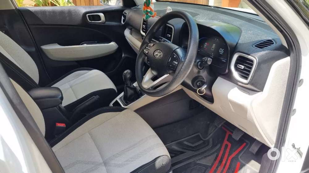 Hyundai Venue 1.2 S (o), 2025, Petrol