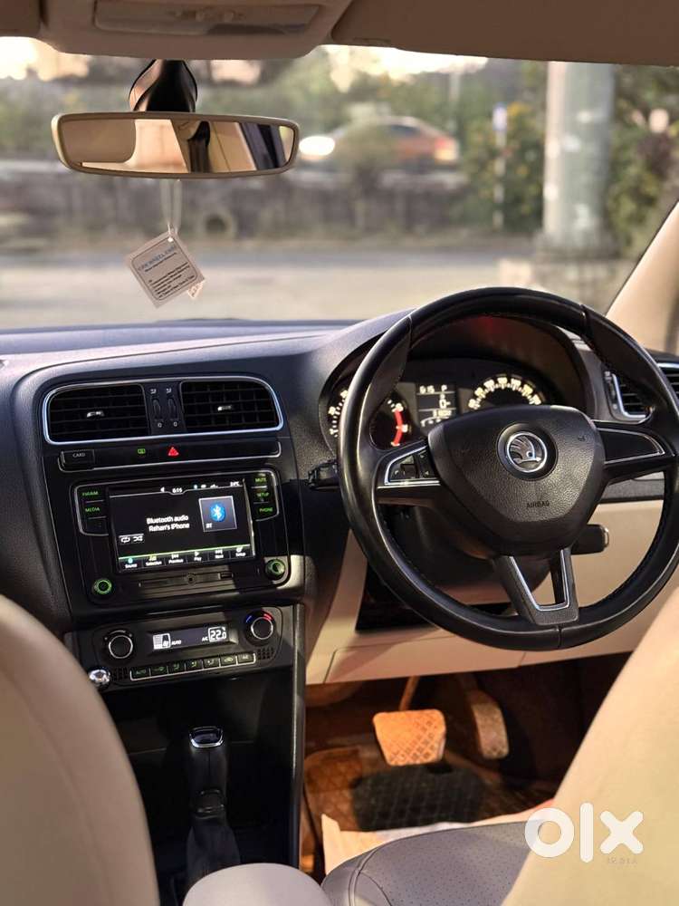 Skoda Rapid 1.6 Mpi Style Plus