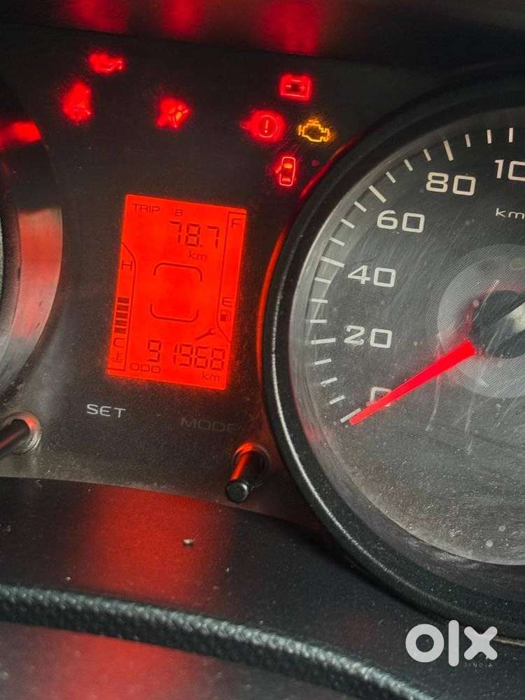 Mahindra Tuv 300 T6 Plus, 2015, Diesel