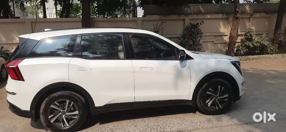 Mahindra Xuv700 2022 Petrol 42000 Km Driven