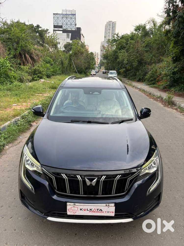 Mahindra Xuv700 2.0 Ax 7 Petrol Mt Str, 2022, Petrol