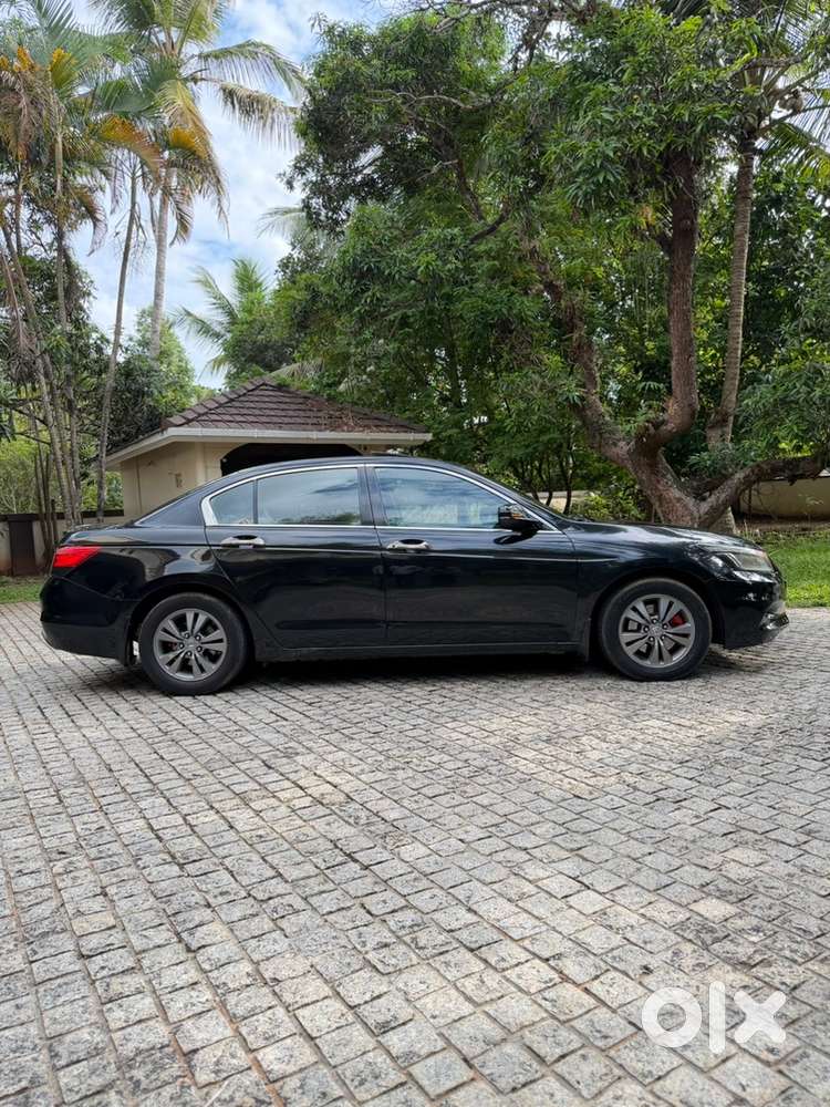 Honda Accord Petrol 2011