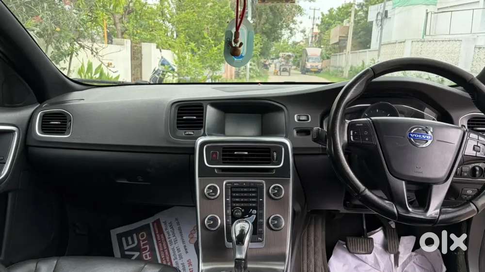 Volvo S60 D4 Summum 2015 Car