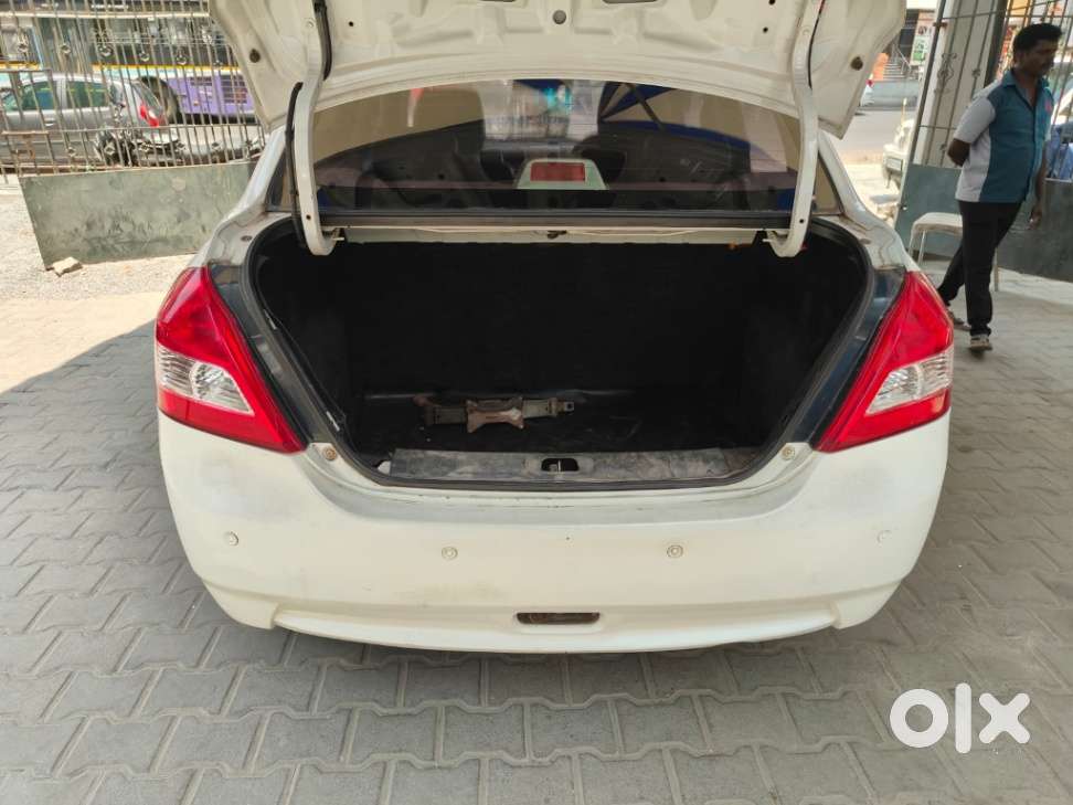 Maruti Suzuki Dzire 1.2 Zxi, 2012, Petrol