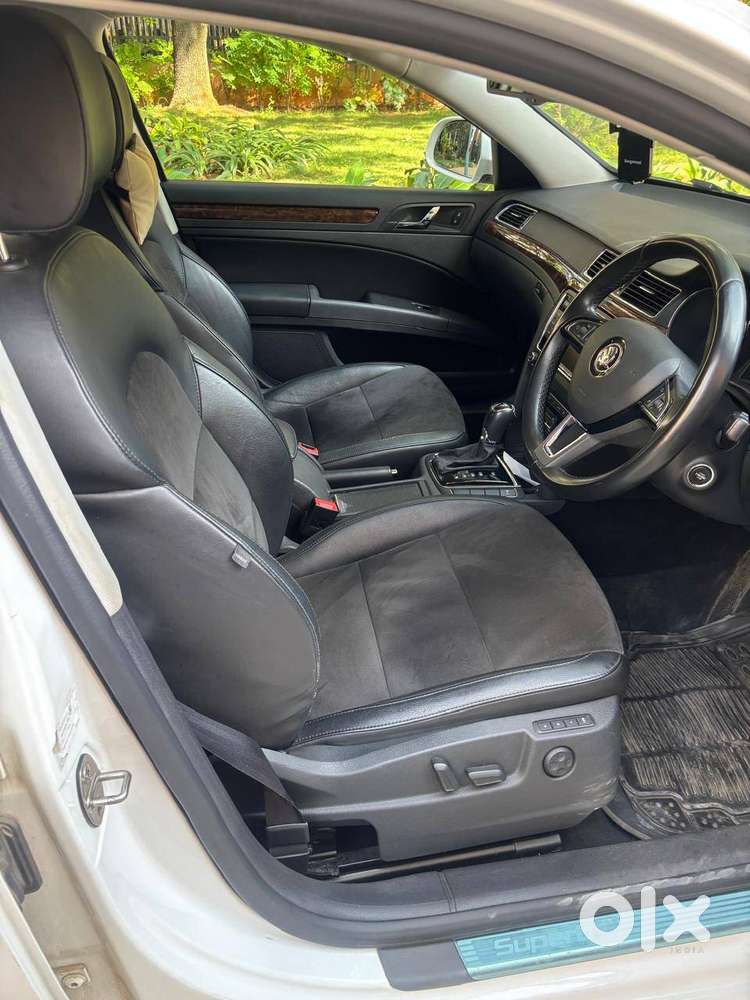 Skoda Superb Elegance 2015 - Great Condition And Less Km Driven