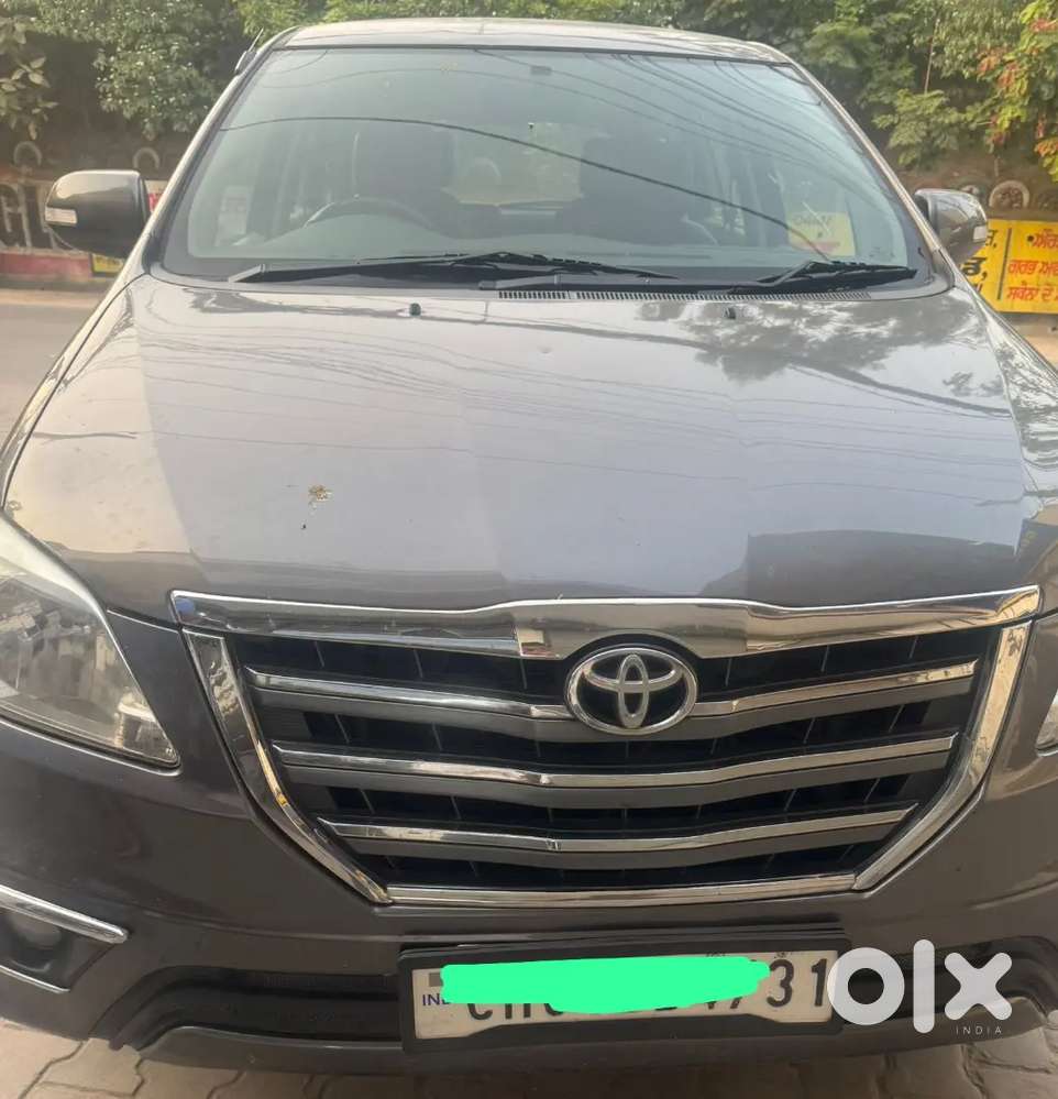 Innova 2012 Dec Top Variant
