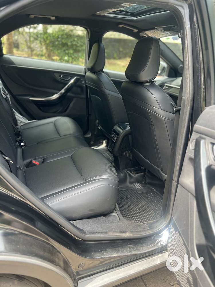Tata Nexon Creative Plus 1.2 Petrol 6mt Dark Edition, 2024, Petrol