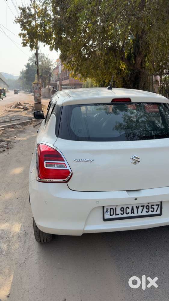 Maruti Suzuki Swift Lxi Optional-o, 2022, Petrol
