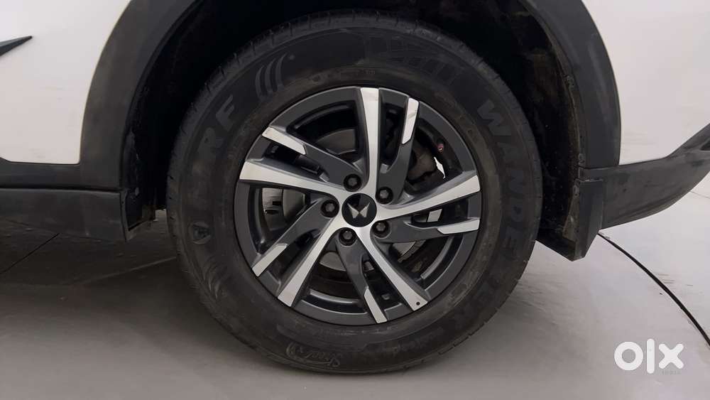 Mahindra Xuv700 2.2 Ax 5 Diesel Mt 7 Str, 2024, Diesel