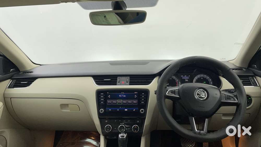 Skoda Octavia 2.0 L K Tsi At, 2017, Petrol