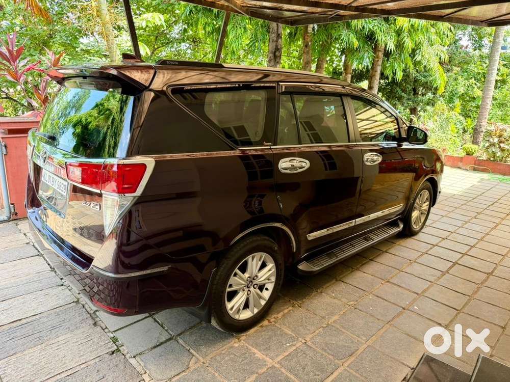 Toyota Innova Crysta 2016 Petrol 92000 Km Driven