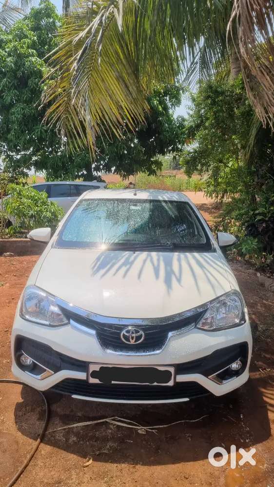1.toyota Etios 2018 Diesel Well Maintained.
2. Full Insurance Complete