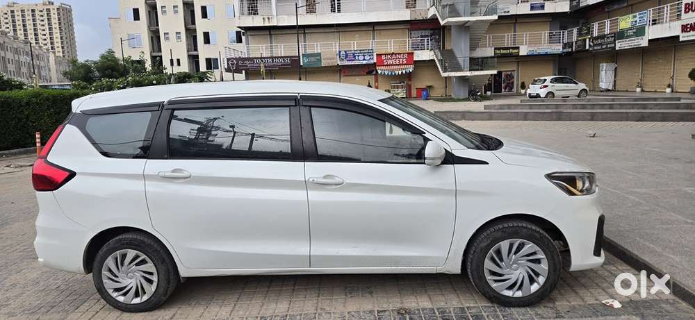 Ertiga Sept. 2024 -yellow No. Plate