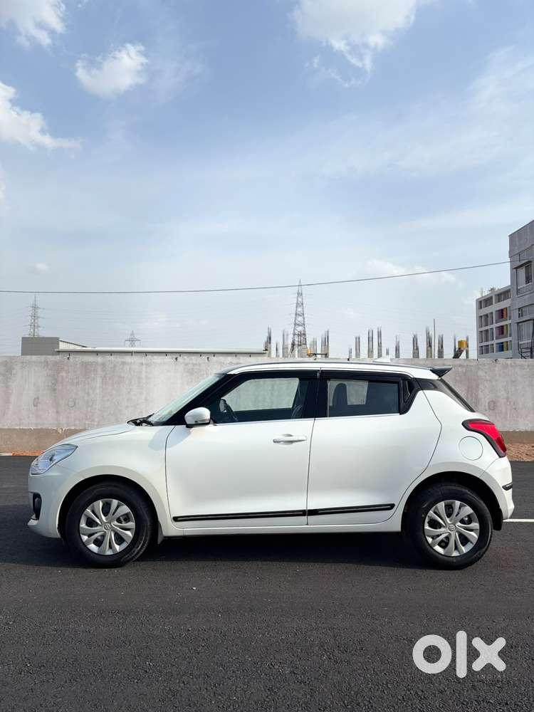 Maruti Suzuki Swift Vxi Ags, 2020, Petrol