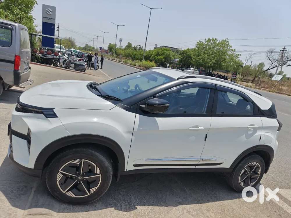 Tata Nexon 2024 Petrol 16200 Km Driven