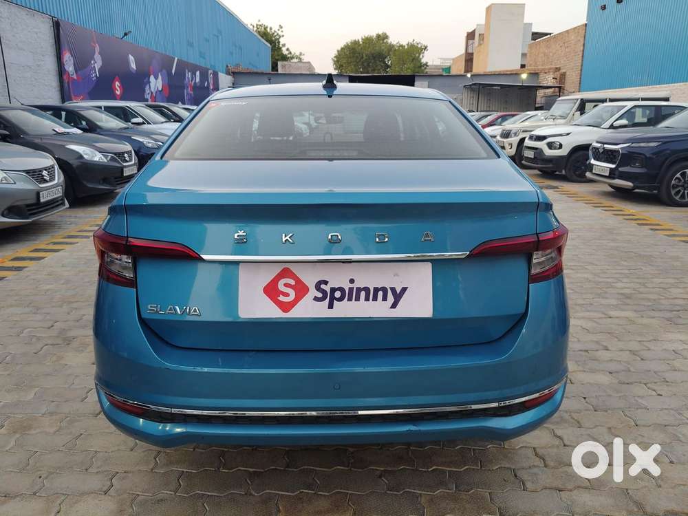 Skoda Slavia Style 1.0l Tsi At, 2022, Petrol