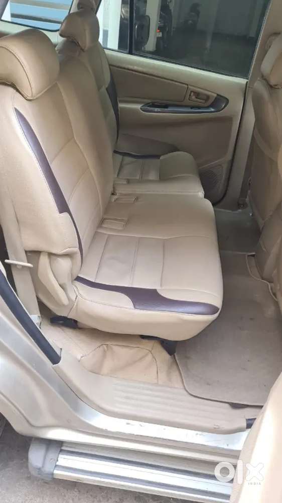 Toyota Innova 2.5 G Bsiii Diesel 2008 Expiry 2028 Dec