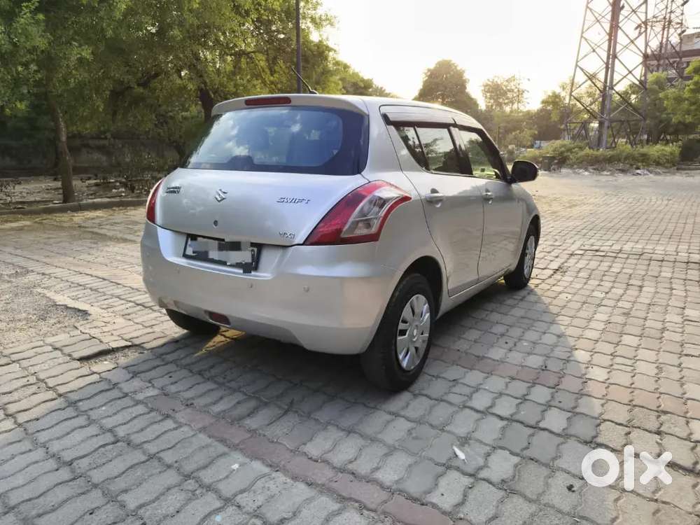 Maruti Suzuki Swift 2015, Vxi + Manual