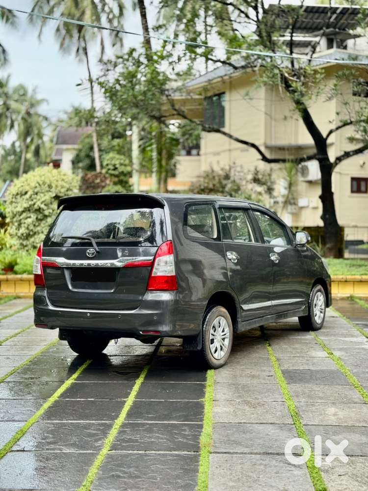 Toyota Innova 2.5 Gx 8 Str Bs-iii, 2015, Diesel