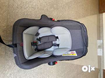 Car seat clearance with detachable base