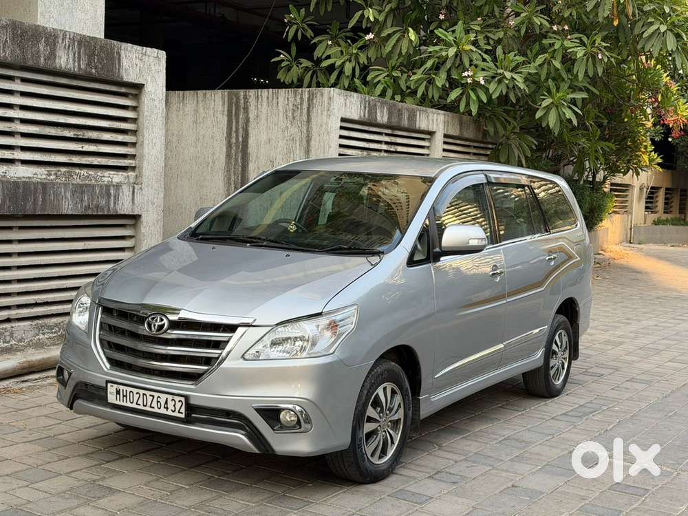 Toyota Innova 2015 Diesel 183000 Km Driven