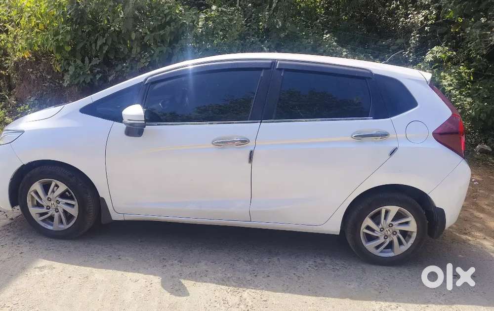Honda Jazz 2015 Petrol 65000 Km Driven Very Good Condition