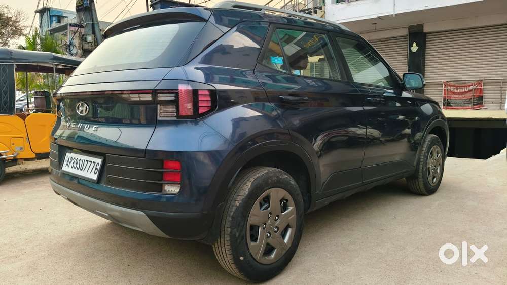 Hyundai Venue S 1.2 Petrol, 2023, Petrol