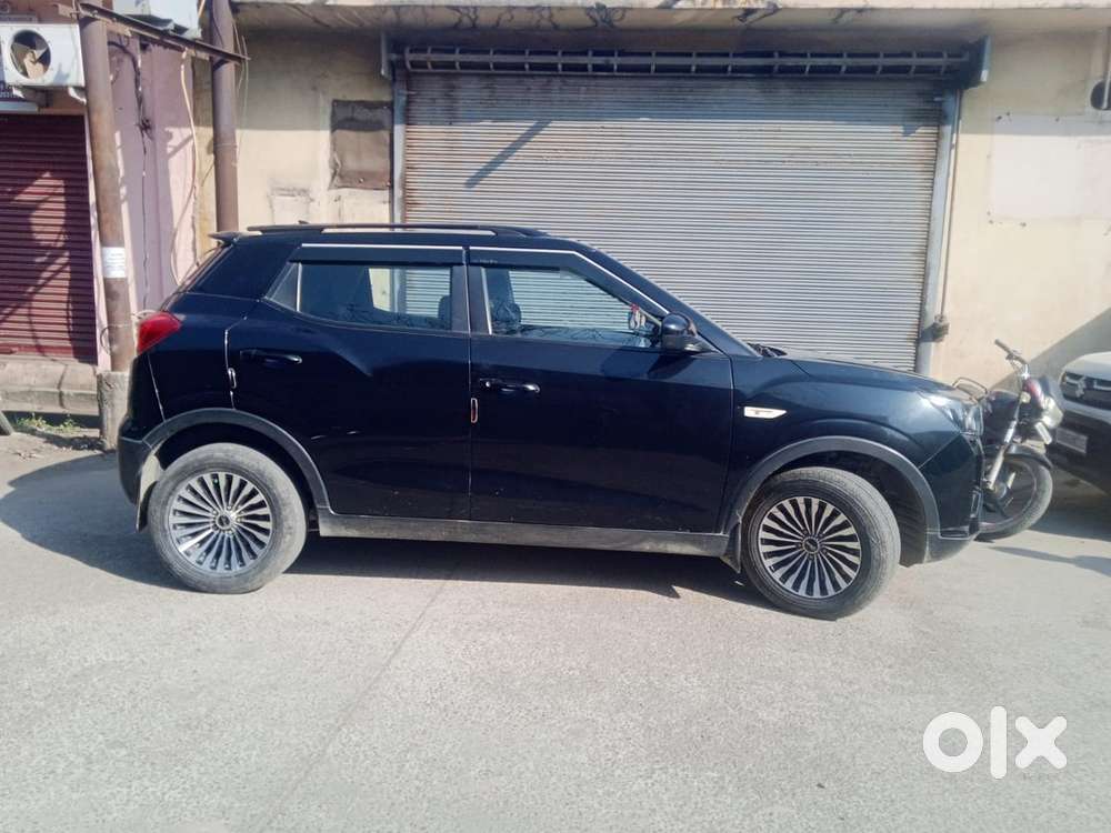 Mahindra Xuv300 2023 Diesel Well Maintained