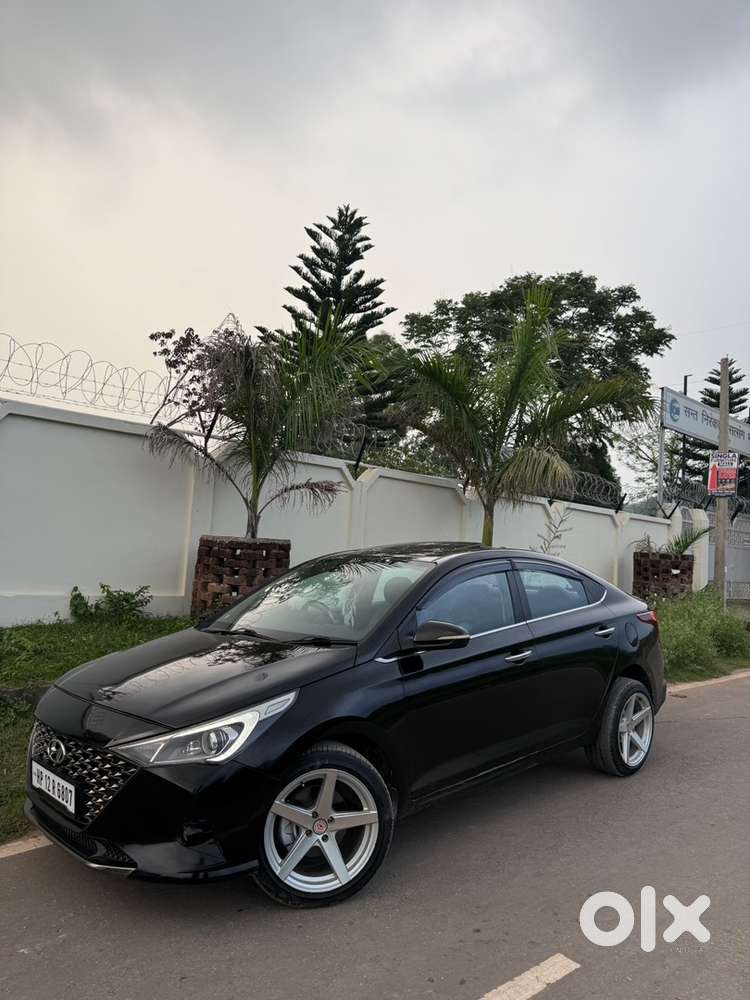 Hyundai Verna Diesel 2020 November With 17 Inch Alloy Tyre