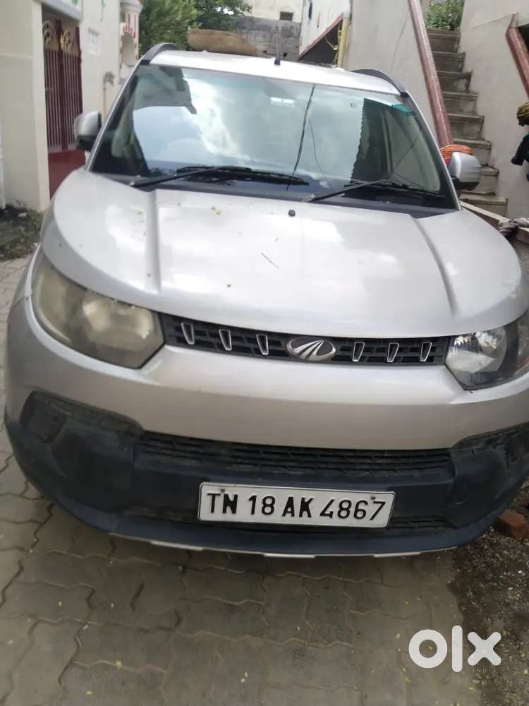 Car Kuv 100