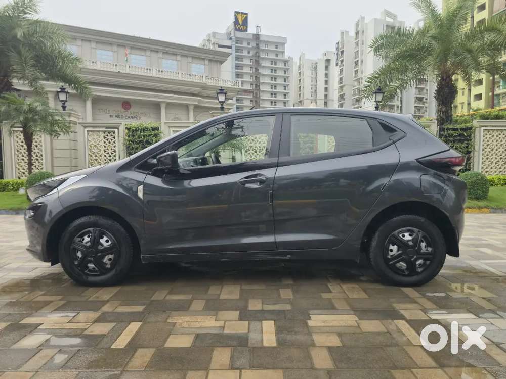 Tata Altroz Xe 2020