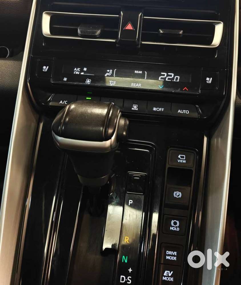 Toyota Innova Hycross 2.0 Zx (o) Hybrid 7 Str, 2024, Electric