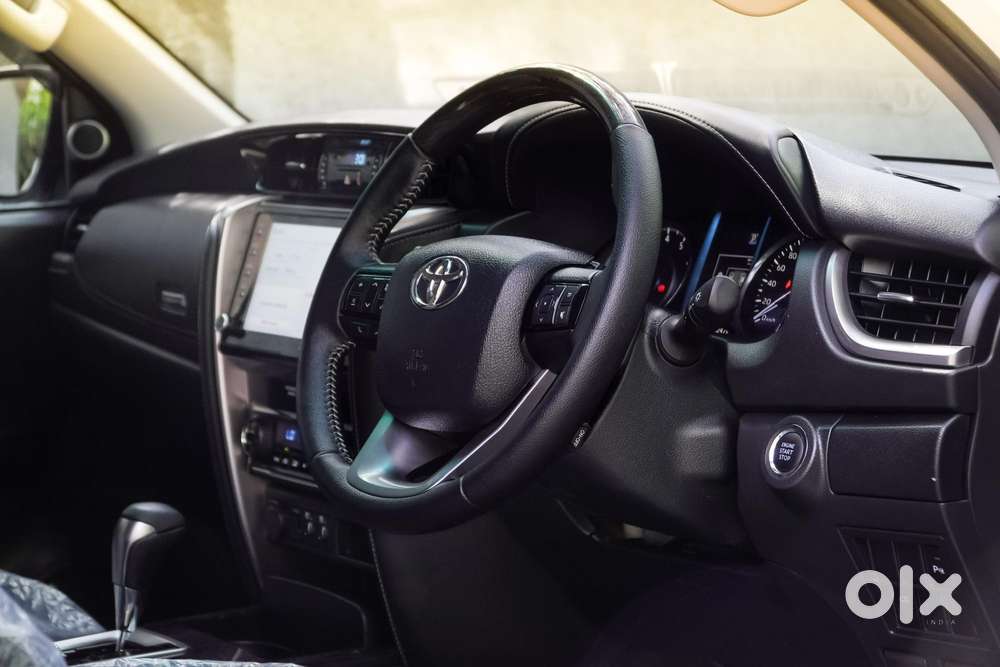 Toyota Fortuner 4x2 At 2.7 Petrol, 2023, Petrol