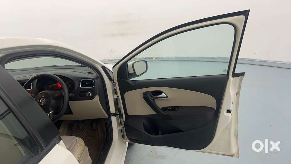 Volkswagen Polo Petrol Highline 1.2l, 2014, Petrol