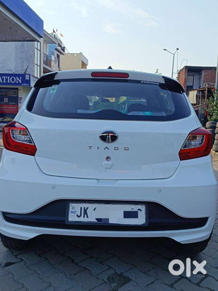 Tata Tiago 1.2 Revotron Xm, 2025, Petrol