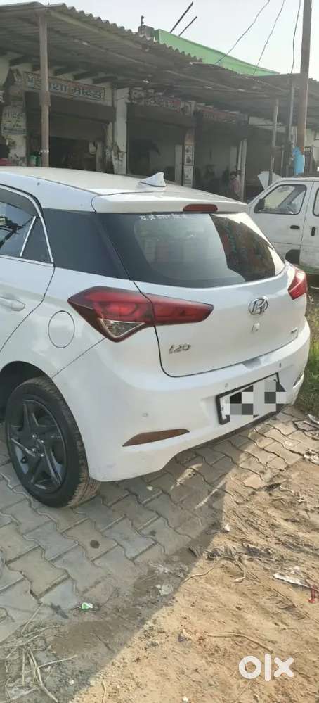 Hyundai I20 2018 August Petrol Well Maintained