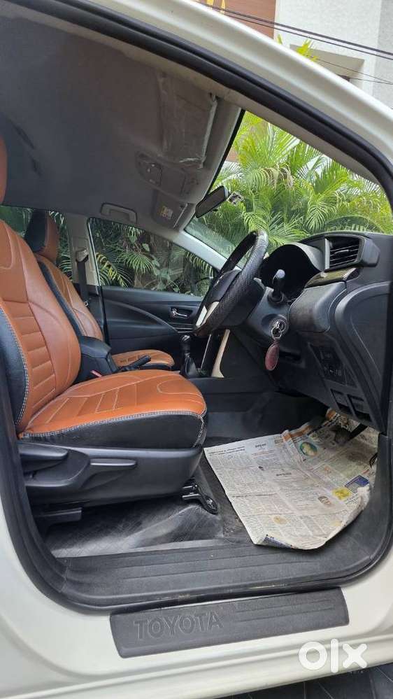 Toyota Innova Crysta 2.4 G Mt 8s, 2023, Diesel