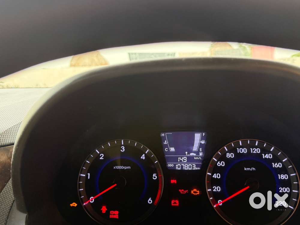 Hyundai Fluidic Verna 2016