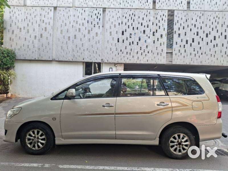 Toyota Innova 2.5 Vx 8 Str Bs-iii, 2012, Diesel