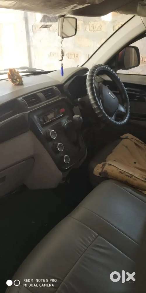 Mahindra Kuv 100 2016 Petrol 42000 Km Driven ..