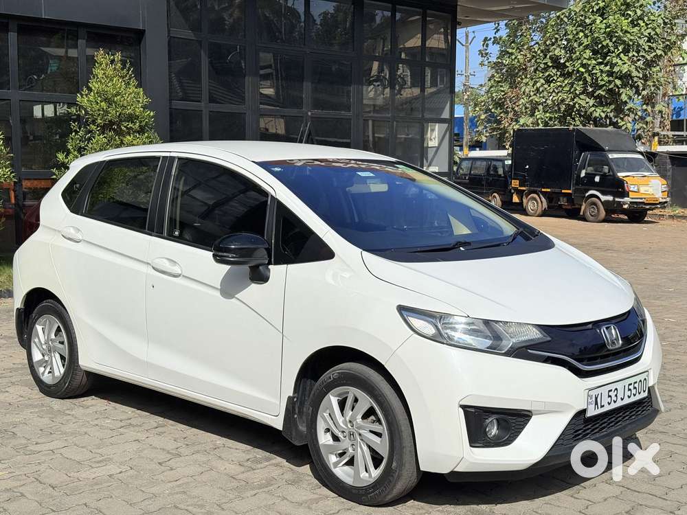 Honda Jazz V Automatic, 2015, Petrol