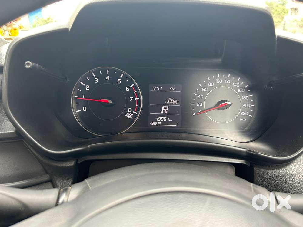 Maruti Suzuki Swift Vxi 2025