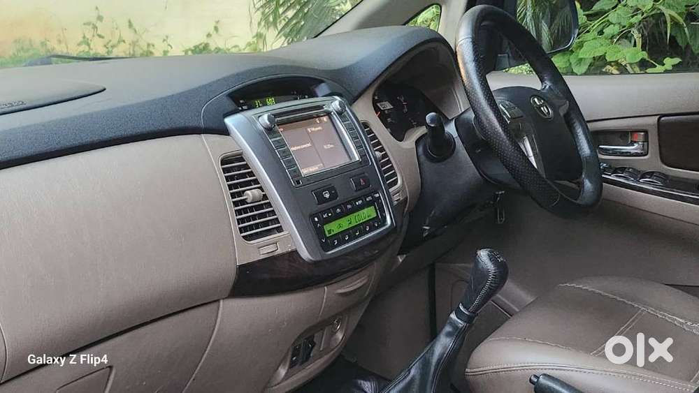 Toyota Innova 2.5 Vx 8 Seater Bs Iv, 2016, Diesel