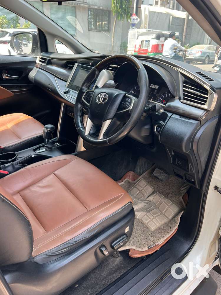 Toyota Innova Crysta 2.8z Automatic, 2017, Diesel