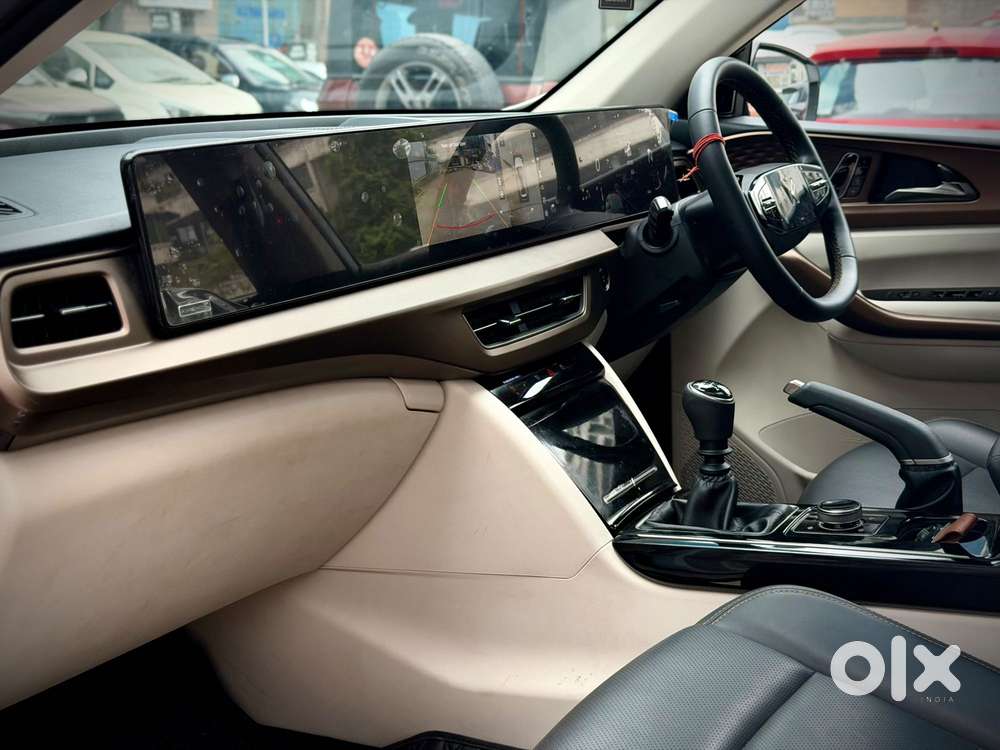 Mahindra Xuv 7xo Ax7, 2026, Petrol