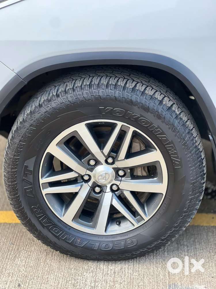Toyota Fortuner 4x4 Manual Limited Edition, 2018, Diesel