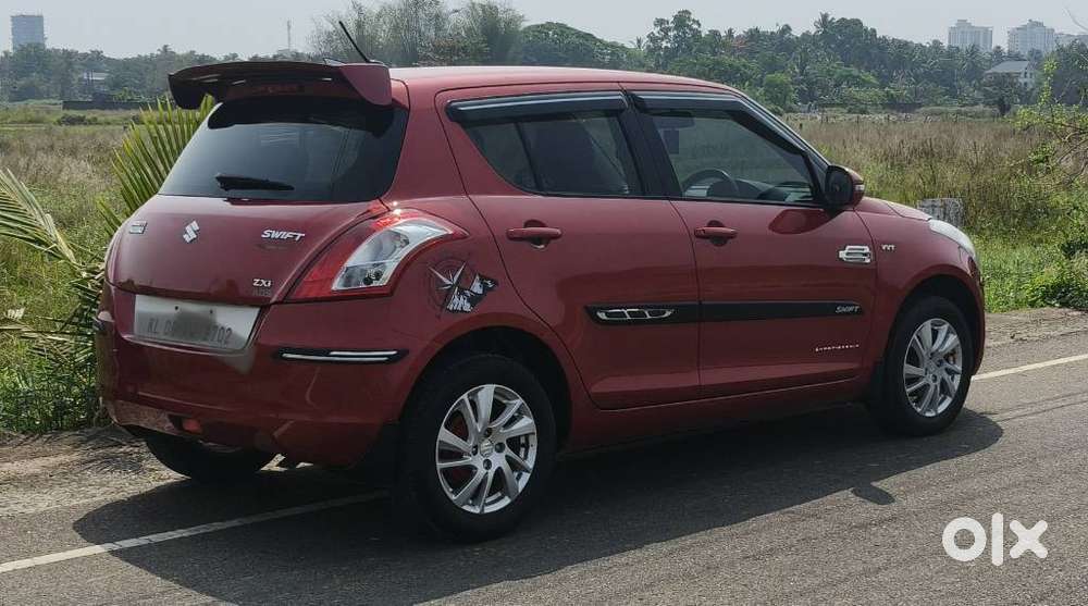 Maruti Suzuki Swift Vvt Zxi, 2011, Petrol