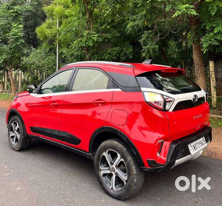 Tata Nexon, 2022, Petrol